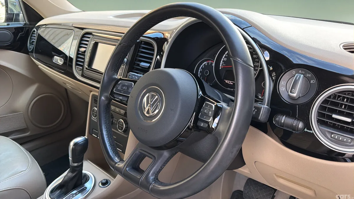 Volkswagen Beetle Hatchback, Petrol, 2015, Black