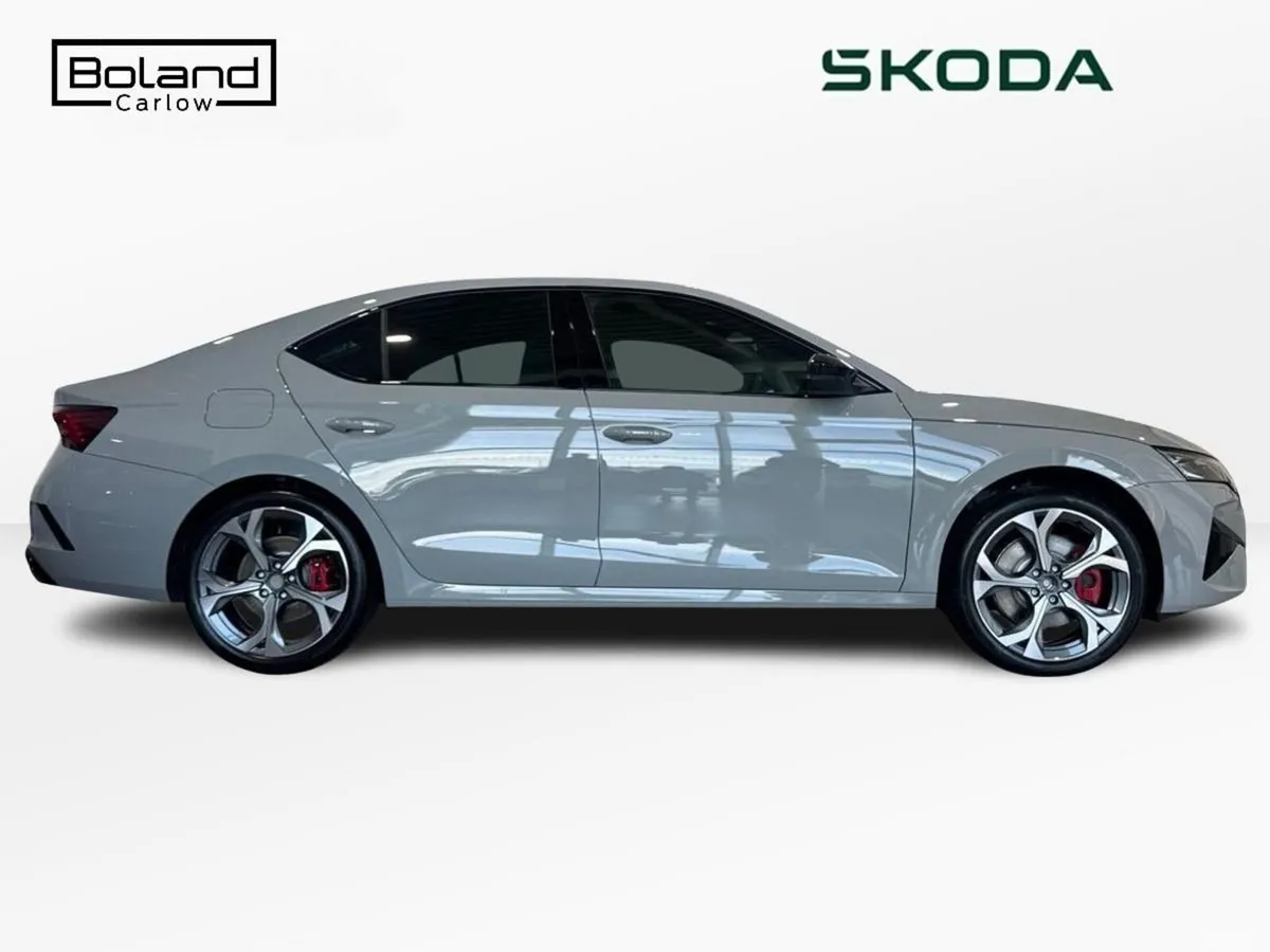 Skoda Octavia Hatchback, Petrol, 2027, Grey