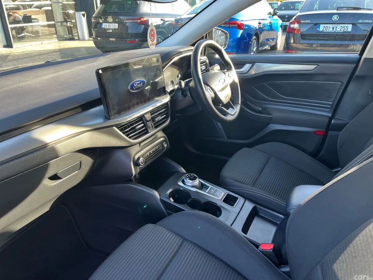 Ford Focus Hatchback, Diesel, 2023, Black