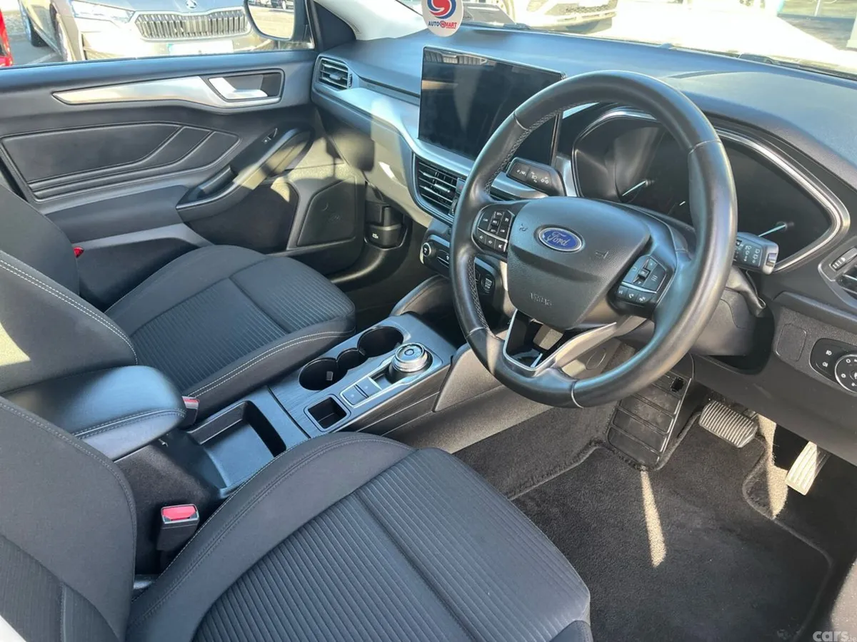 Ford Focus Hatchback, Diesel, 2023, Black