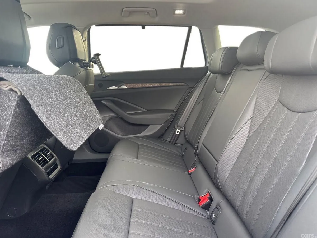 Skoda Superb Estate, Diesel, 2027, Silver