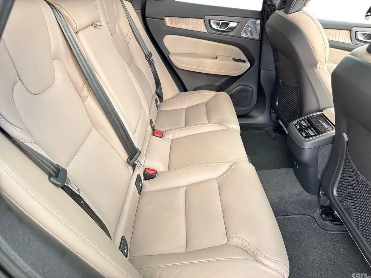 Volvo XC60 SUV, Petrol Plug-in Hybrid, 2027, Black