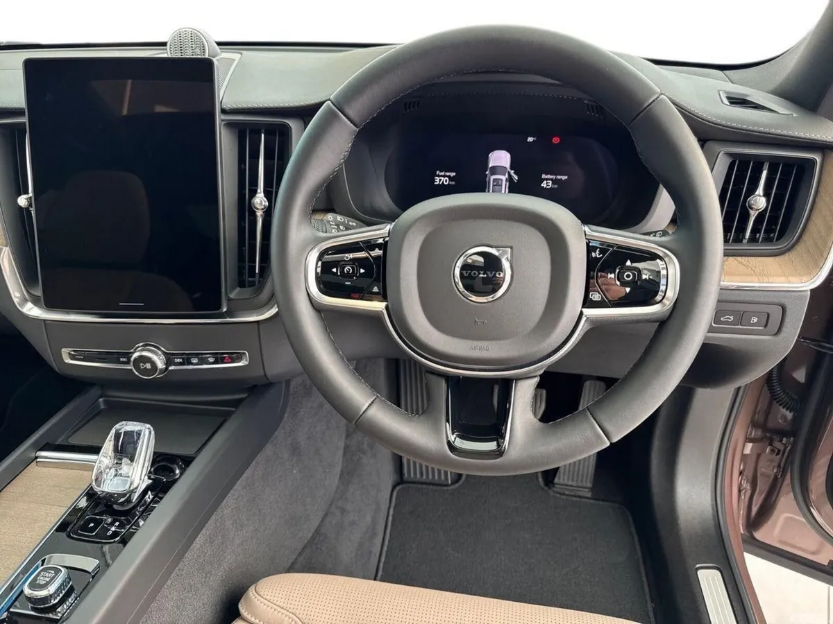 Volvo XC60 SUV, Petrol Plug-in Hybrid, 2027, Black