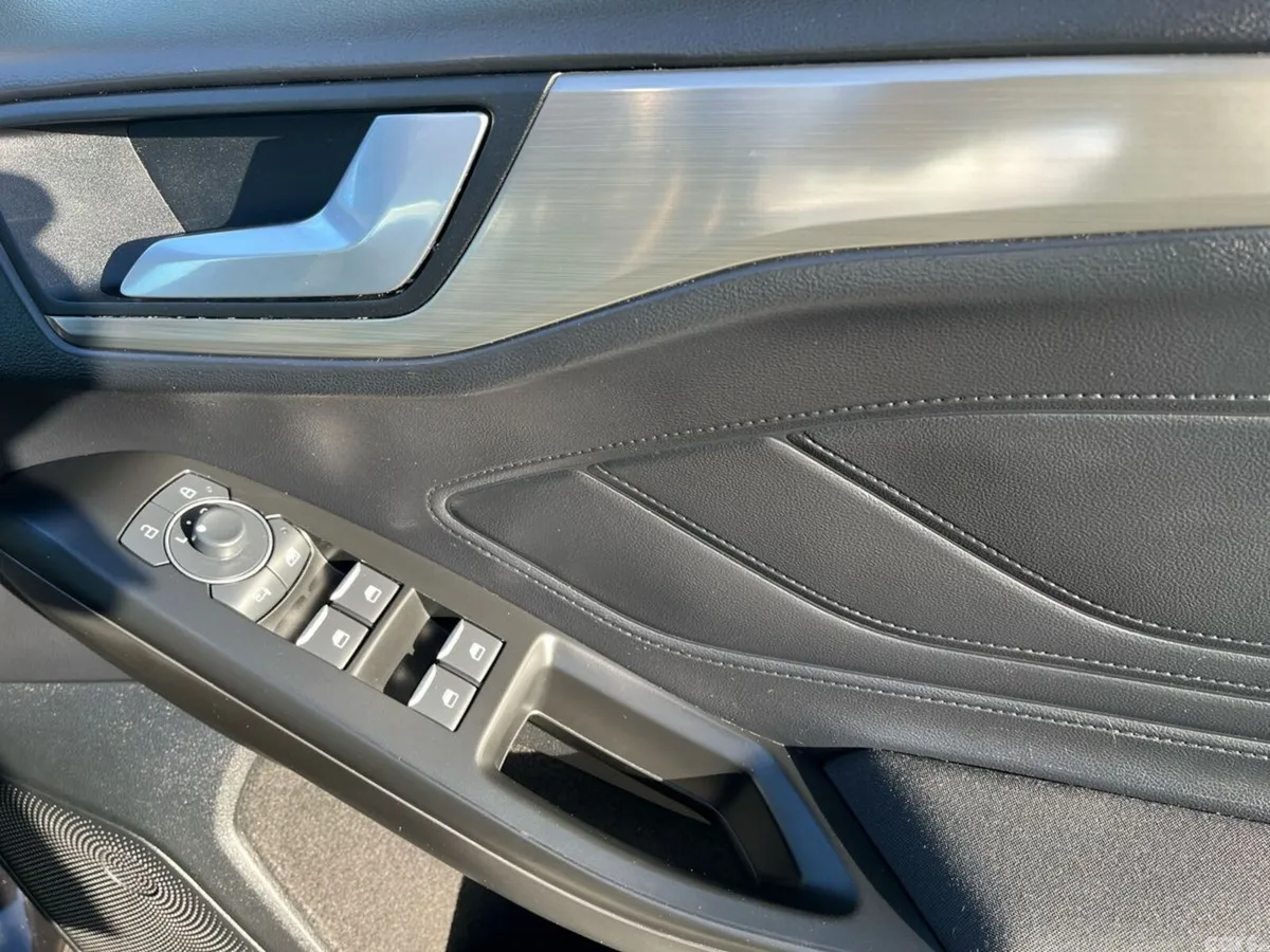 Ford Focus Hatchback, Diesel, 2023, Black