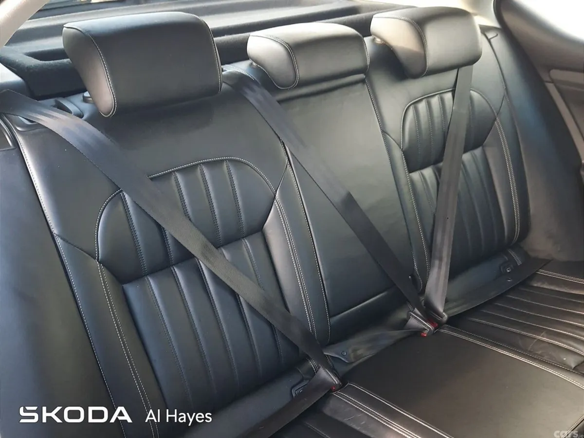 Skoda Superb Saloon, Diesel, 2020, Green