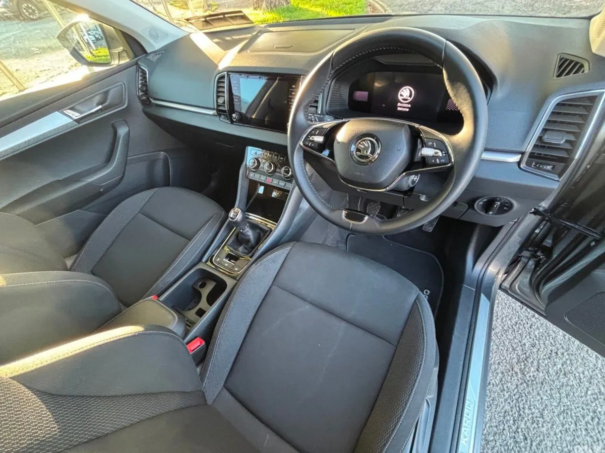 Skoda Karoq Estate, Petrol, 2024, Grey