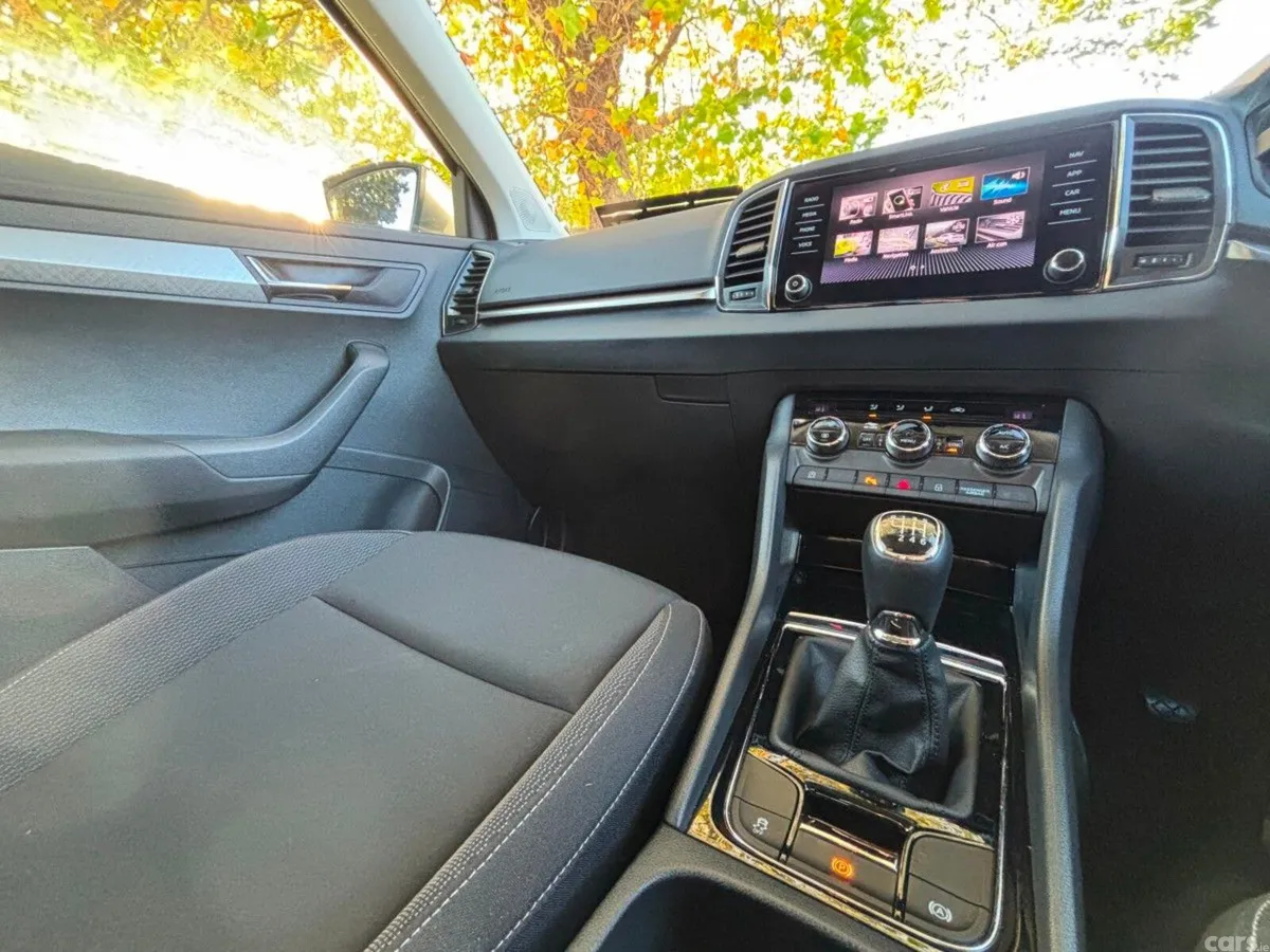 Skoda Karoq Estate, Petrol, 2024, Grey
