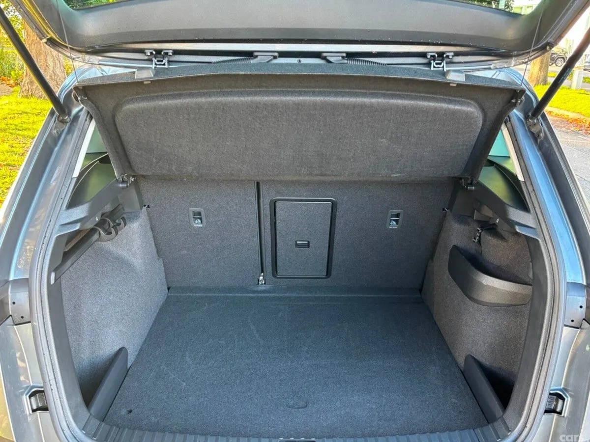 Skoda Karoq Estate, Petrol, 2024, Grey