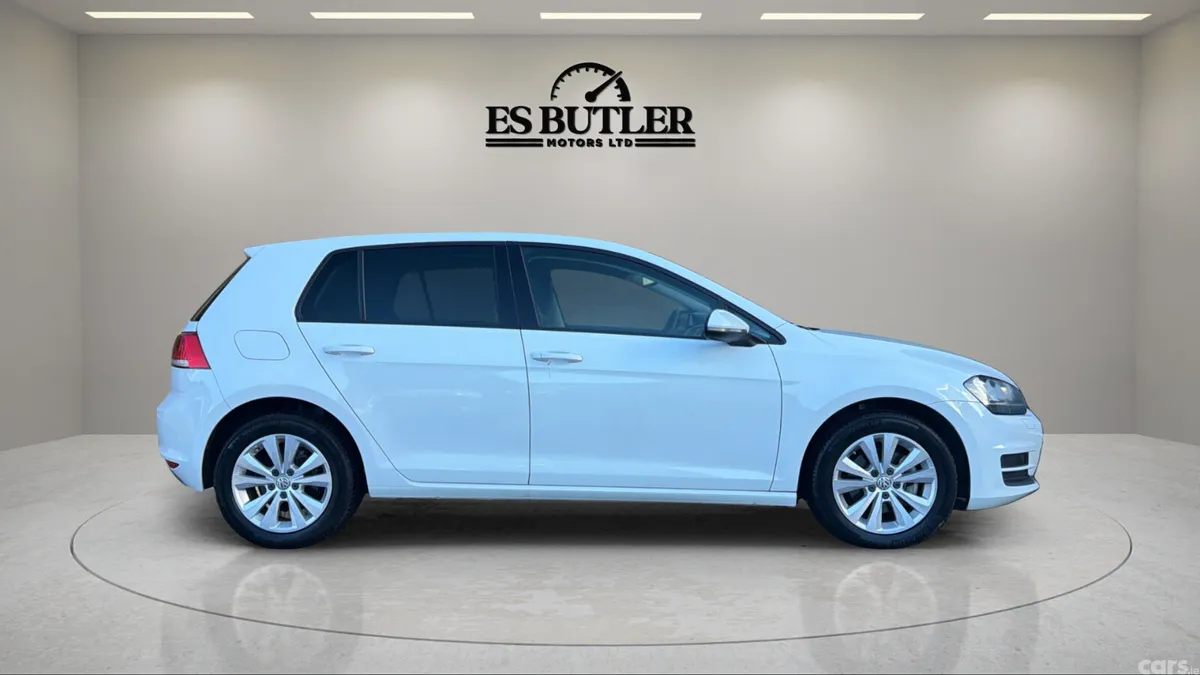 Volkswagen Golf Hatchback, Petrol, 2016, White
