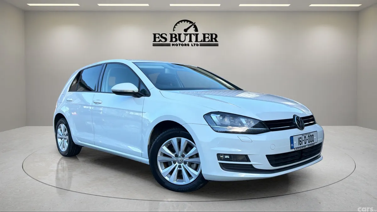 Volkswagen Golf Hatchback, Petrol, 2016, White