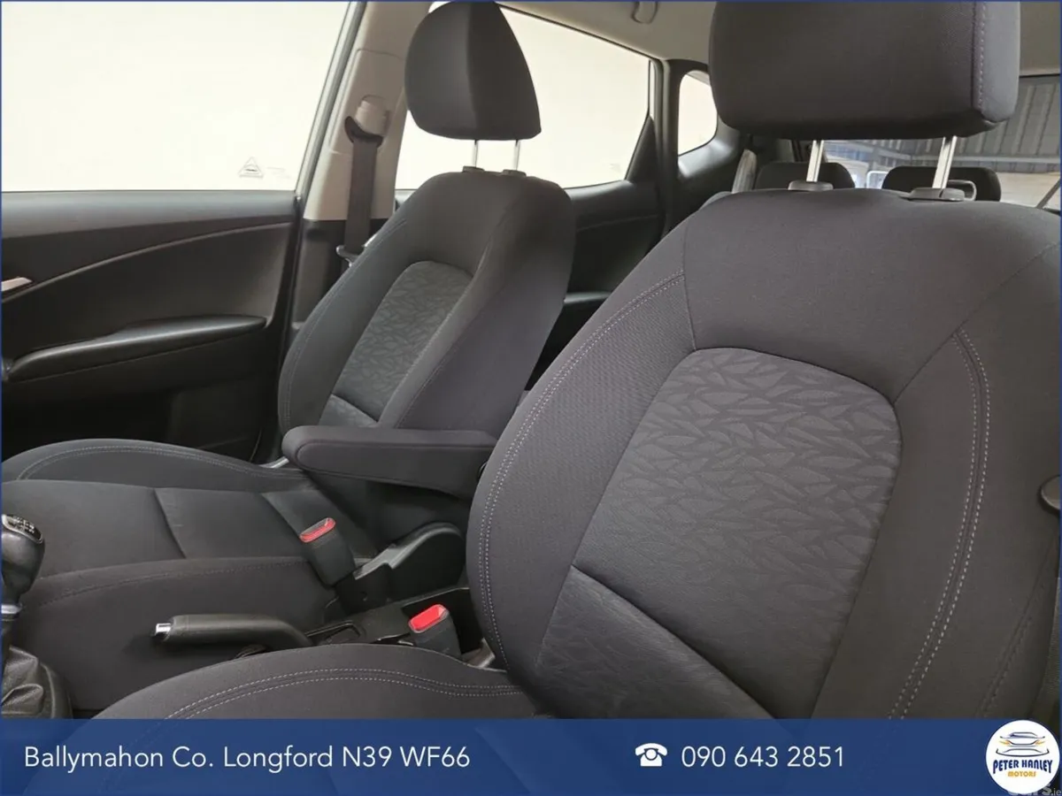 Hyundai ix20 MPV, Petrol, 2019, Grey