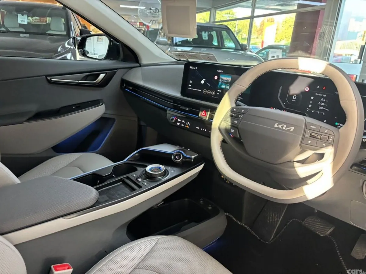 Kia EV6 MPV, Electric, 2026, Black