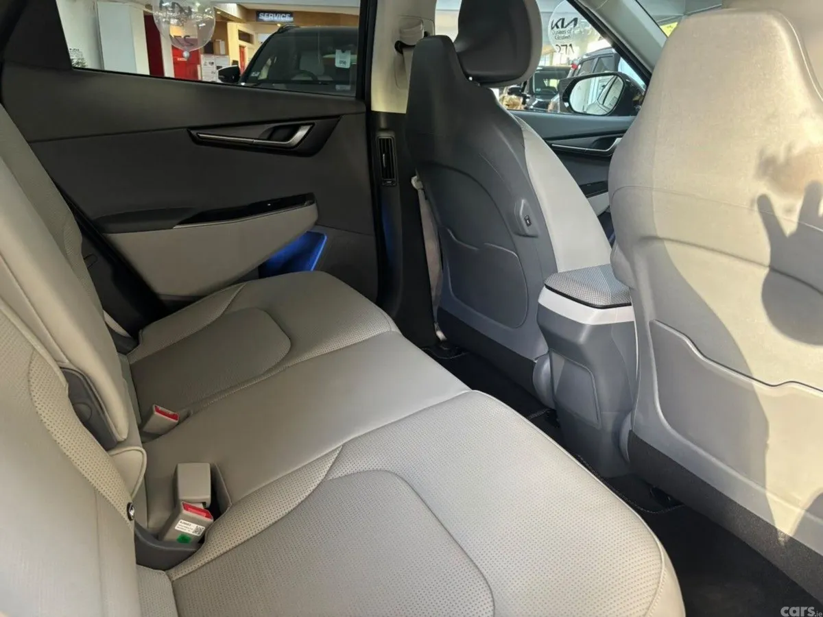 Kia EV6 MPV, Electric, 2026, Black