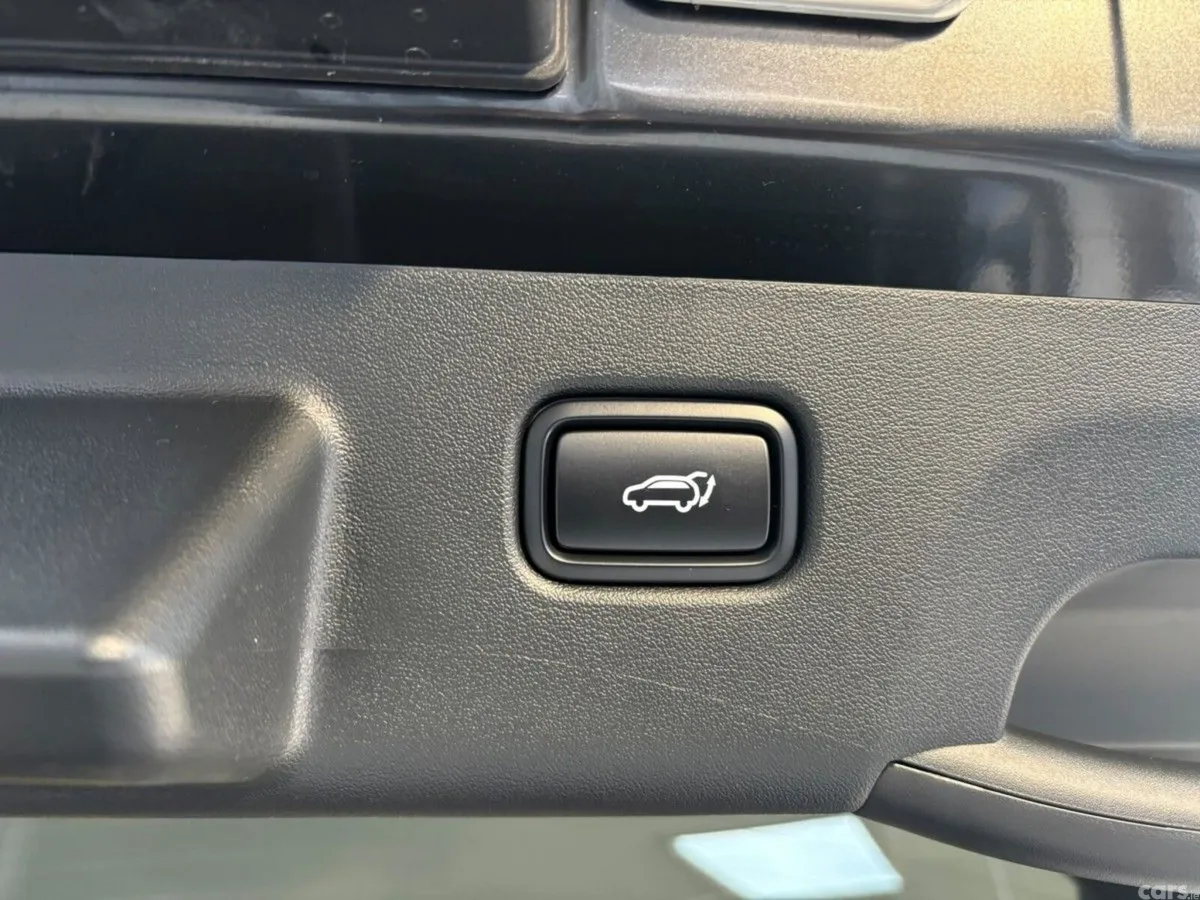 Kia EV6 MPV, Electric, 2026, Black