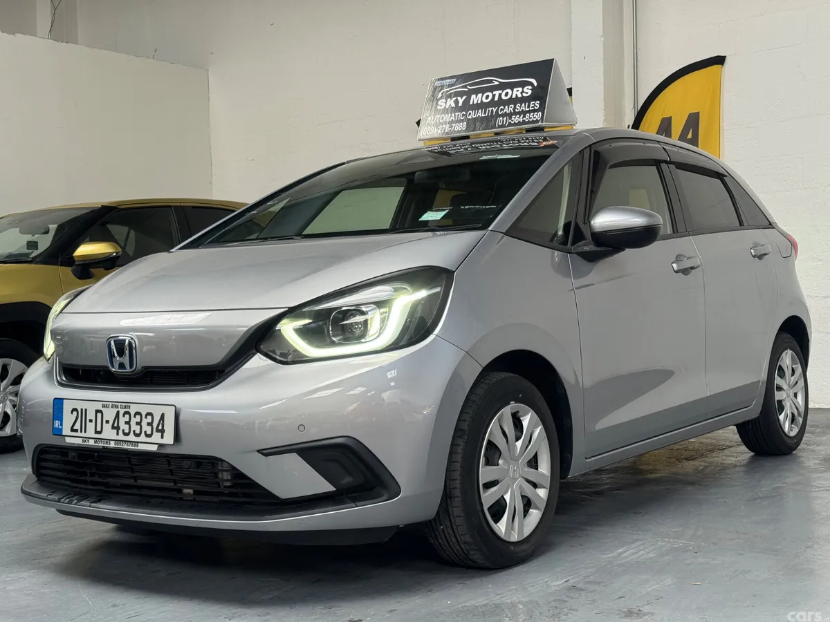Honda Fit Hatchback, Petrol Hybrid, 2021, Silver
