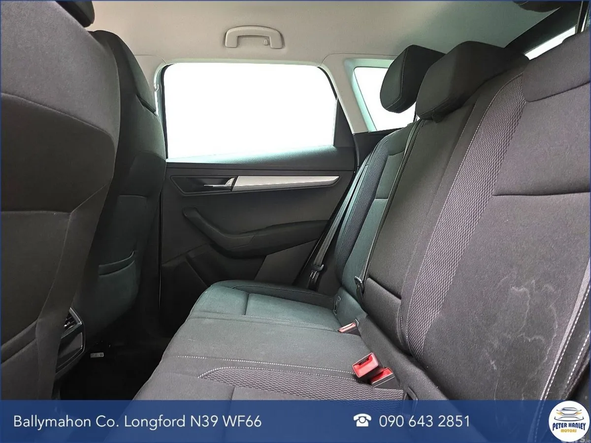 Skoda Karoq SUV, Diesel, 2023, Grey
