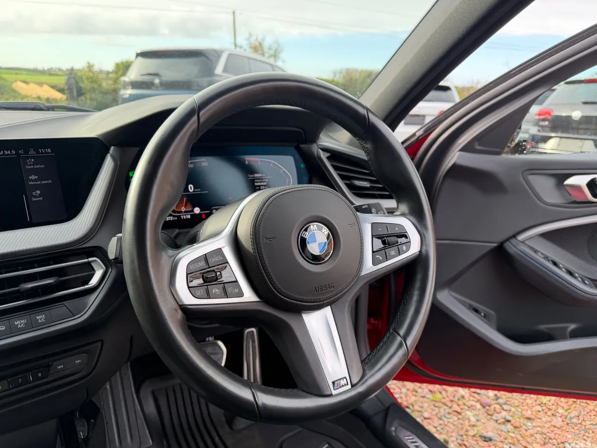 BMW 1-Series Hatchback, Diesel, 2020, Red