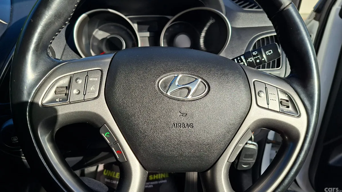 Hyundai ix35 SUV, Diesel, 2015, White