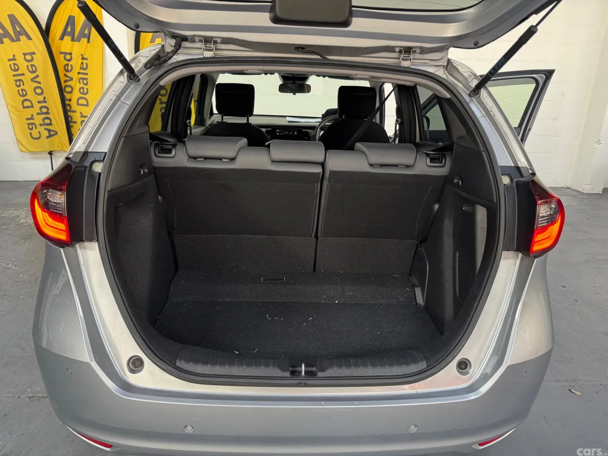 Honda Fit Hatchback, Petrol Hybrid, 2021, Silver