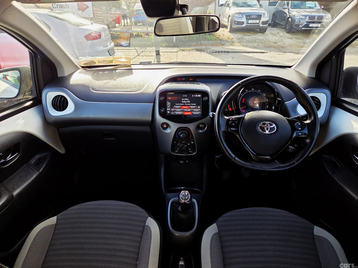 Toyota Aygo Hatchback, Petrol, 2020, White