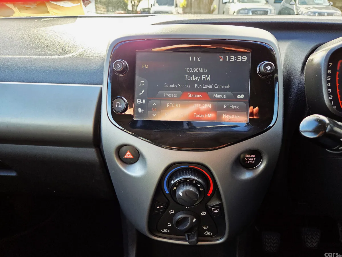 Toyota Aygo Hatchback, Petrol, 2020, White