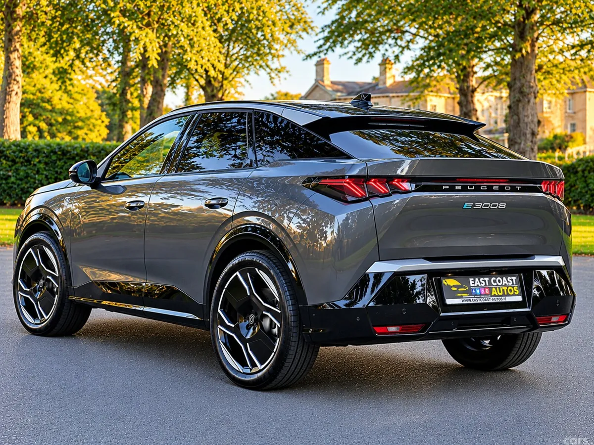 Peugeot 3008 SUV, Electric, 2024, Grey