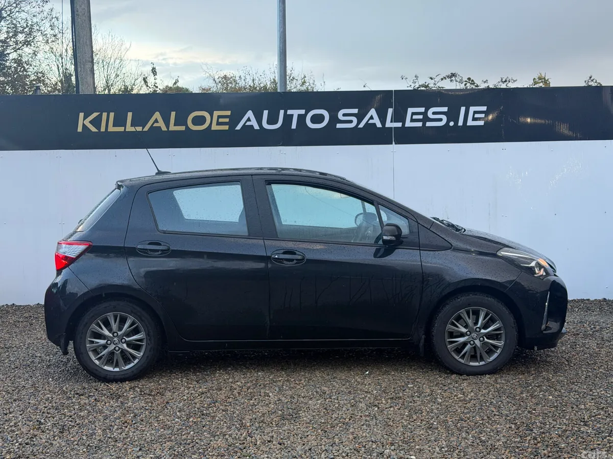 Toyota Yaris Hatchback, Petrol, 2019, Black