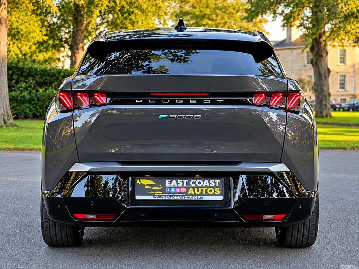 Peugeot 3008 SUV, Electric, 2024, Grey