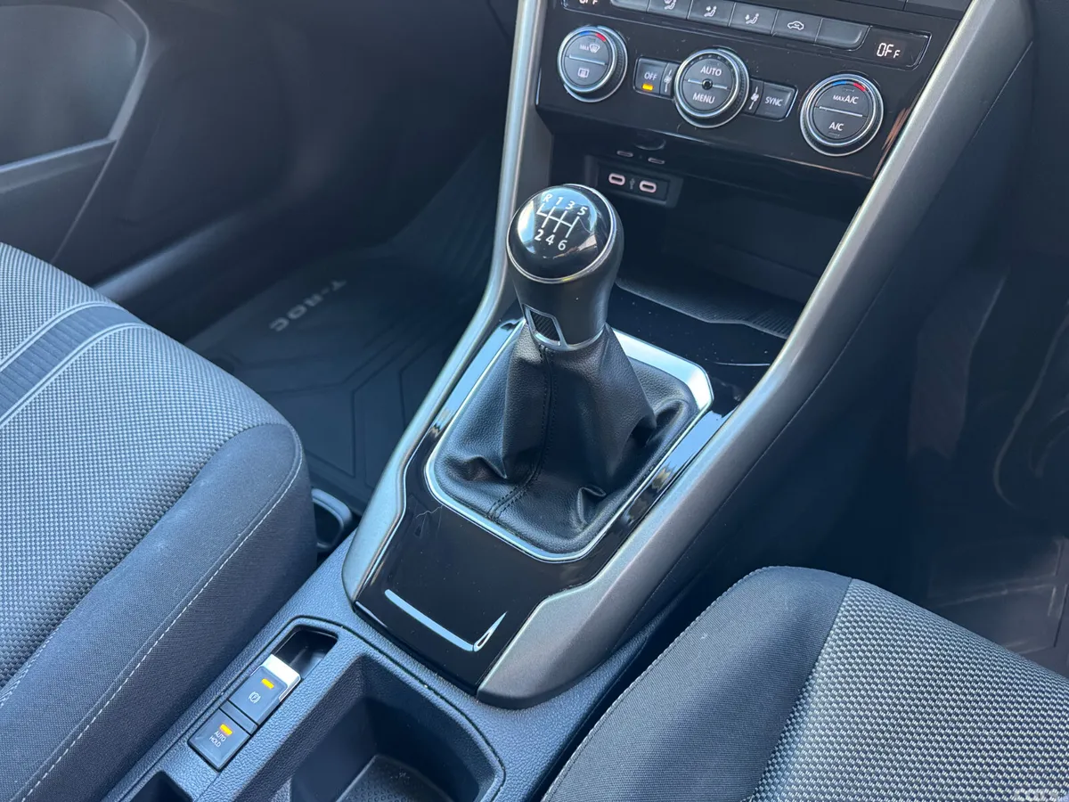 Volkswagen T-Roc SUV, Petrol, 2021, Grey