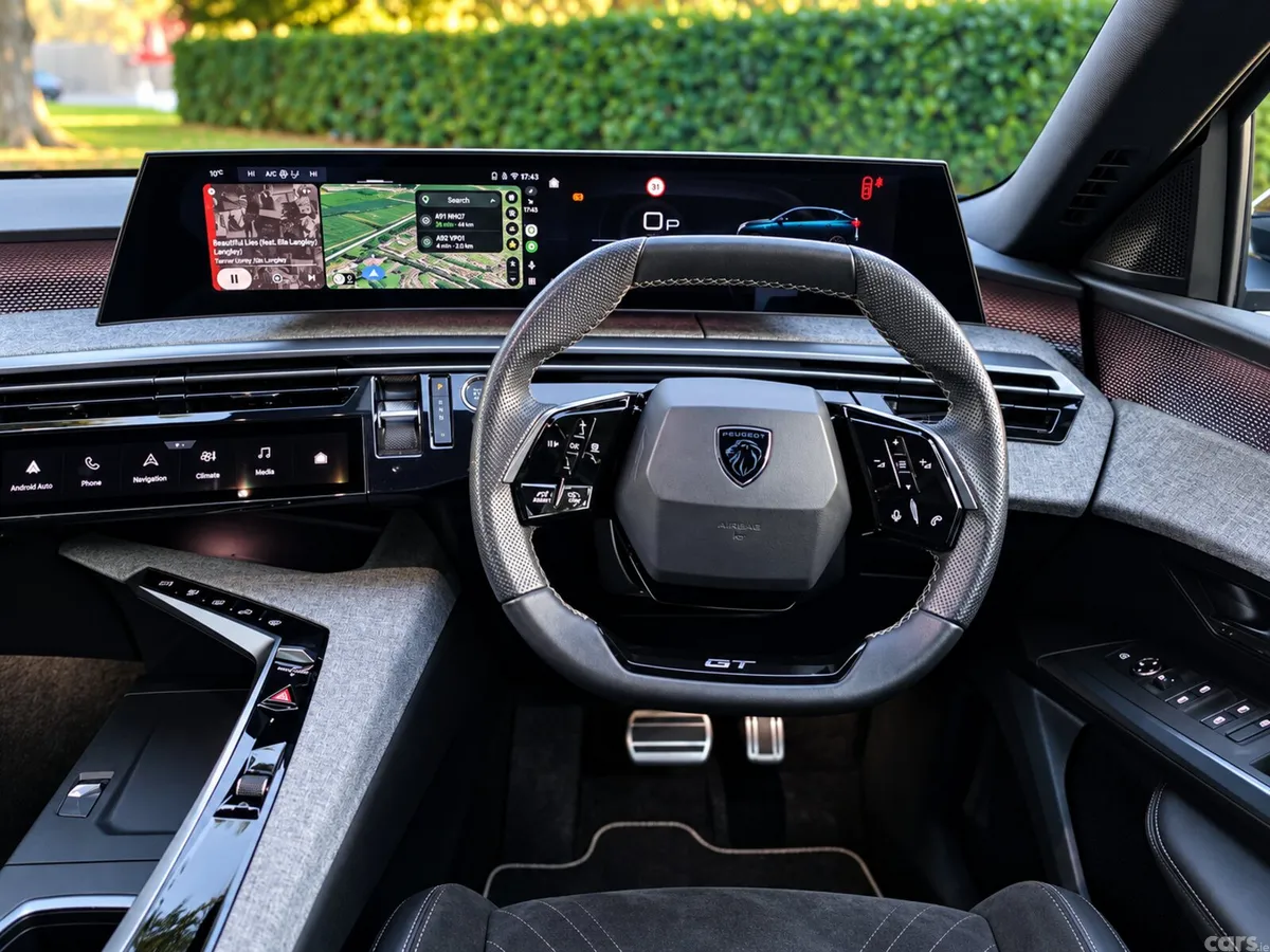 Peugeot 3008 SUV, Electric, 2024, Grey