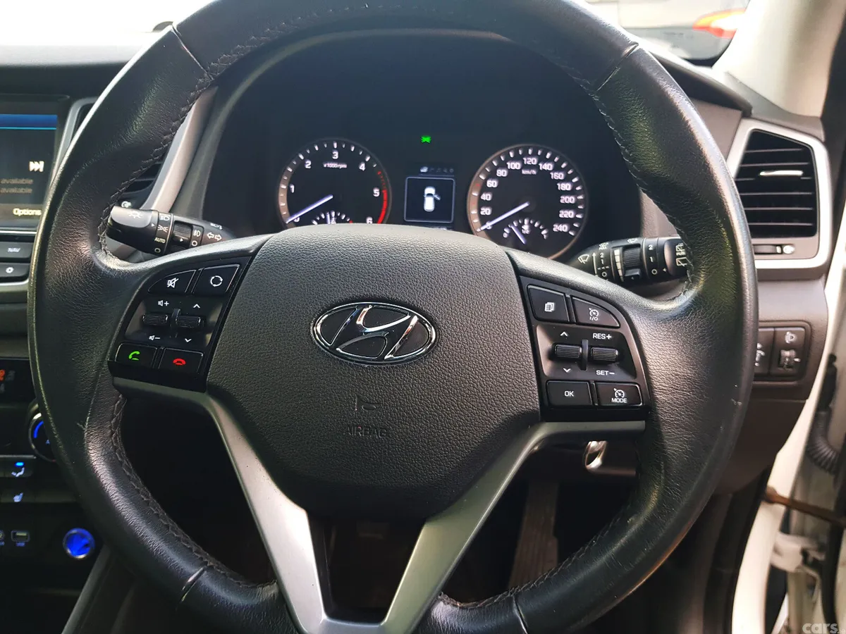 Hyundai Tucson SUV, Diesel, 2017, White