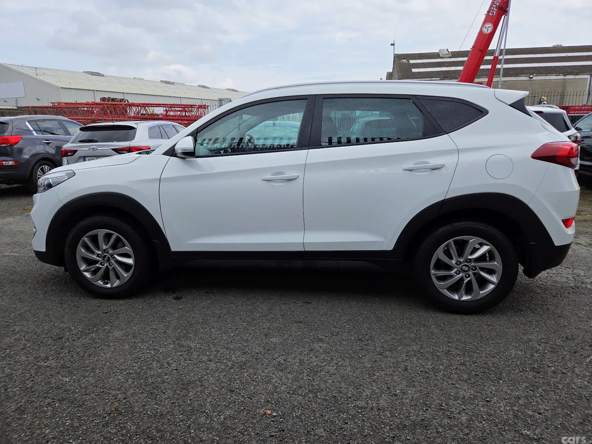 Hyundai Tucson SUV, Diesel, 2017, White