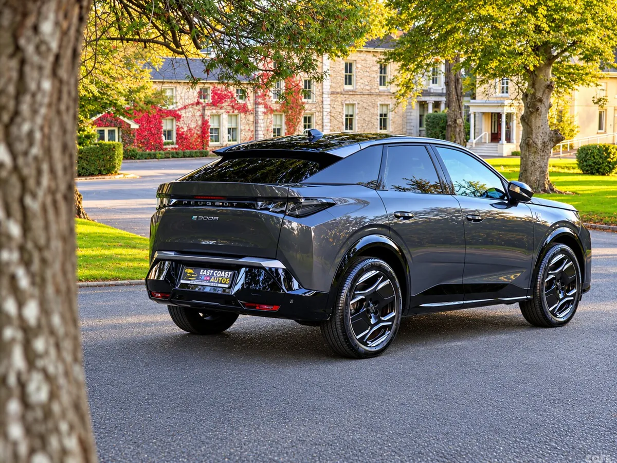 Peugeot 3008 SUV, Electric, 2024, Grey