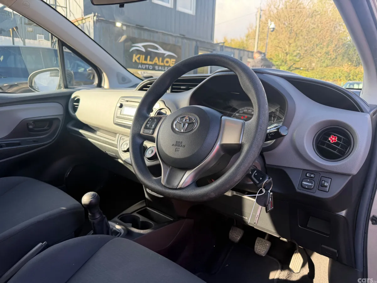 Toyota Yaris Hatchback, Petrol, 2015, Beige