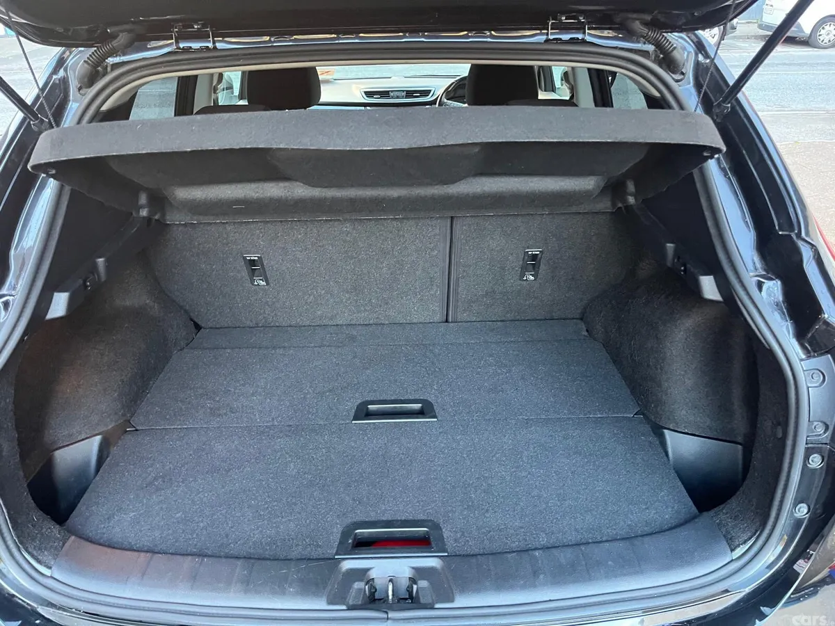 Nissan Qashqai MPV, Petrol, 2020, Black