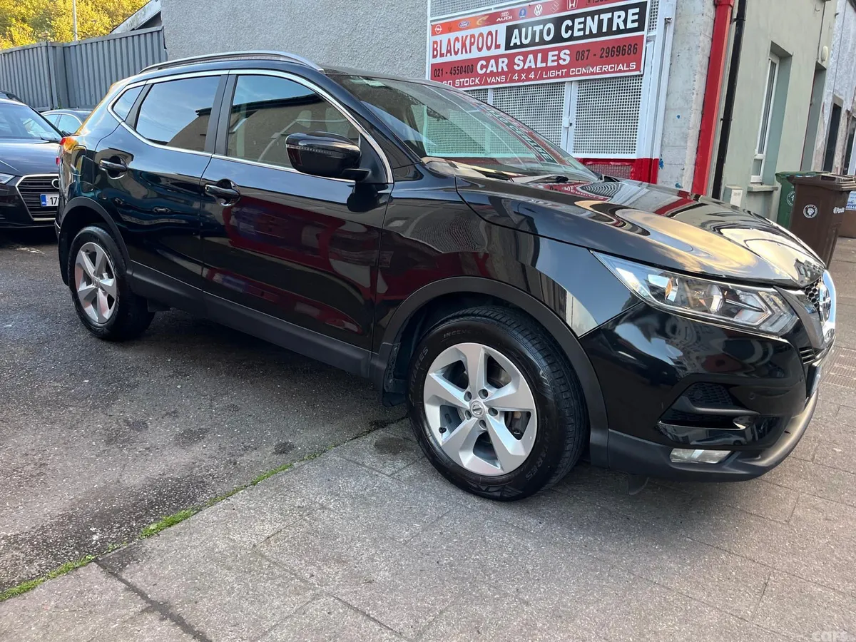 Nissan Qashqai MPV, Petrol, 2020, Black