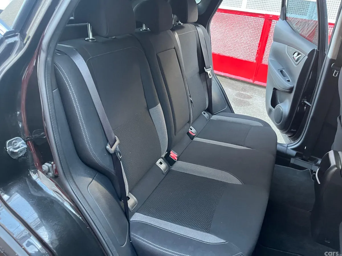 Nissan Qashqai MPV, Petrol, 2020, Black