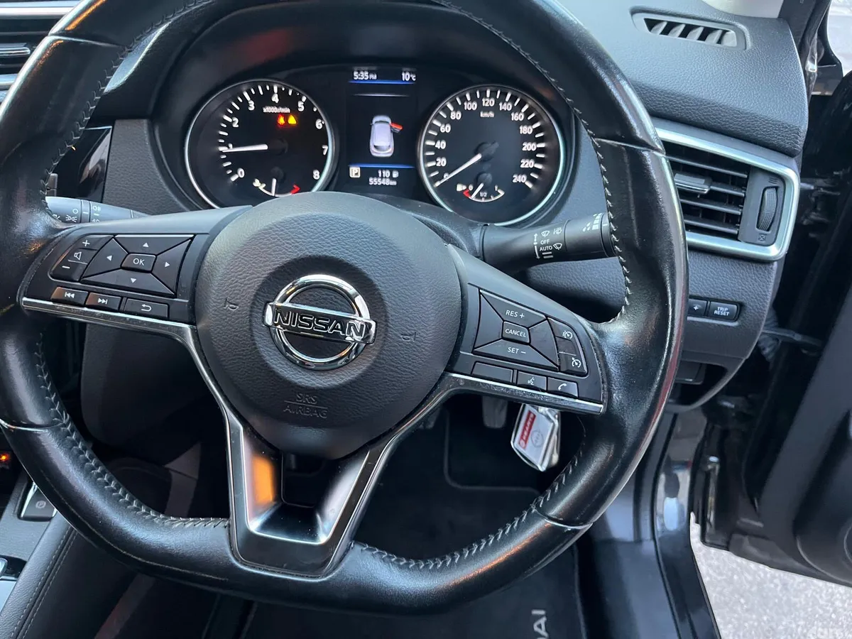 Nissan Qashqai MPV, Petrol, 2020, Black