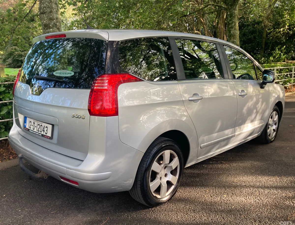 Peugeot 5008 MPV, Diesel, 2012, Grey