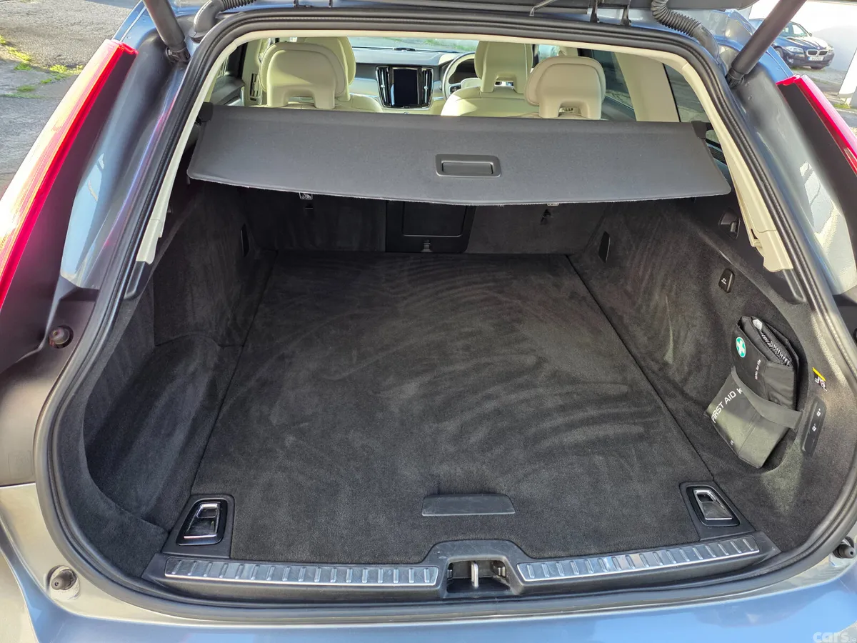 Volvo V90 Estate, Diesel, 2017, Grey