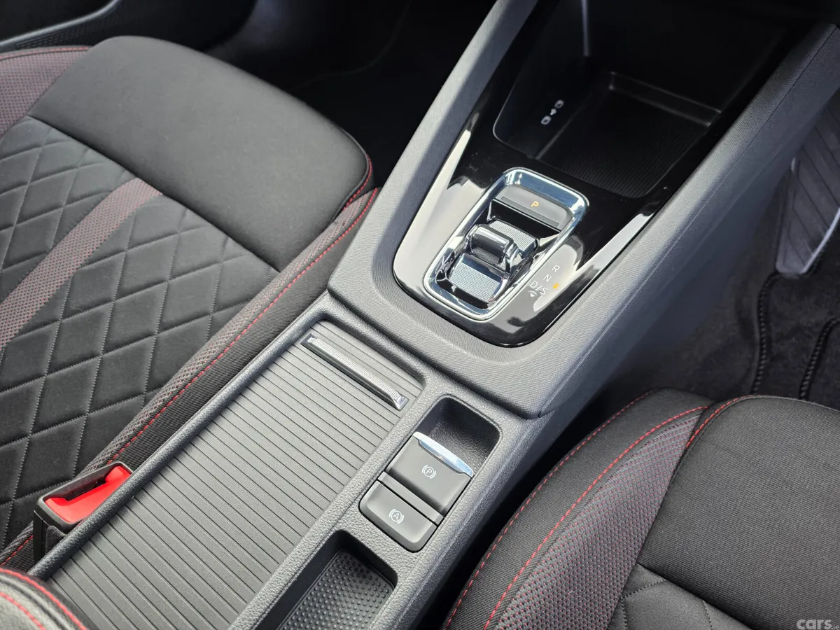 Skoda Octavia Saloon, Diesel, 2023, White