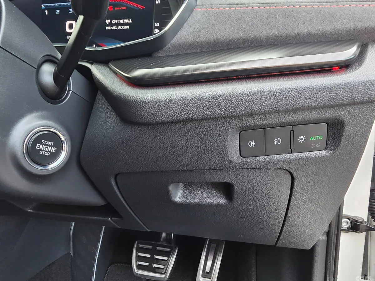 Skoda Octavia Saloon, Diesel, 2023, White