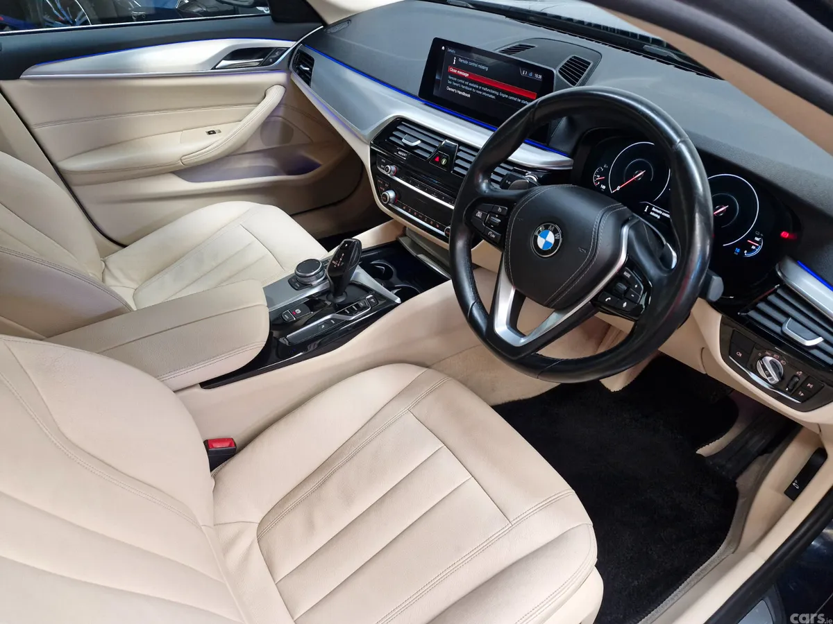 BMW 5-Series Saloon, Petrol Plug-in Hybrid, 2018, Blue