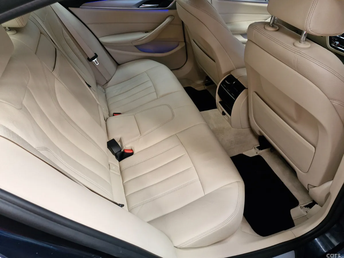 BMW 5-Series Saloon, Petrol Plug-in Hybrid, 2018, Blue
