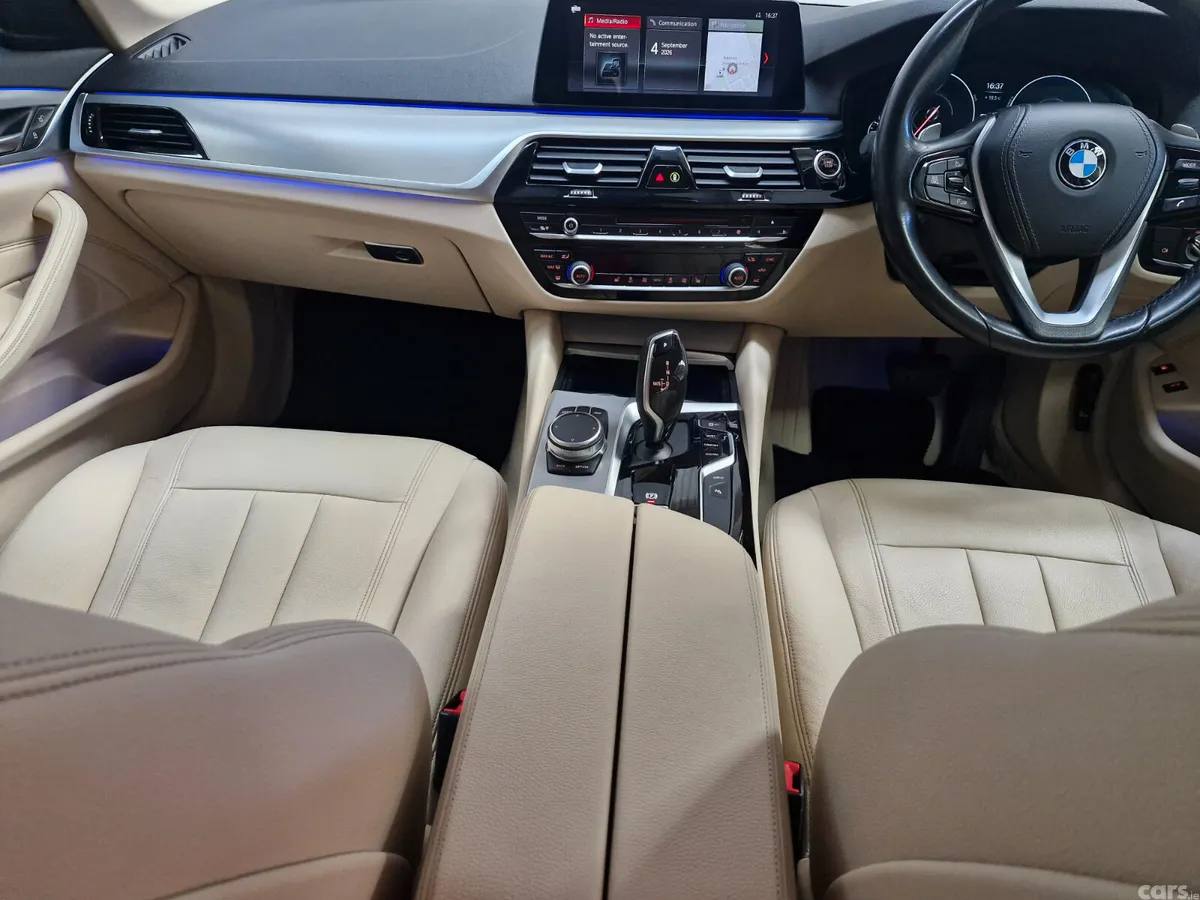 BMW 5-Series Saloon, Petrol Plug-in Hybrid, 2018, Blue