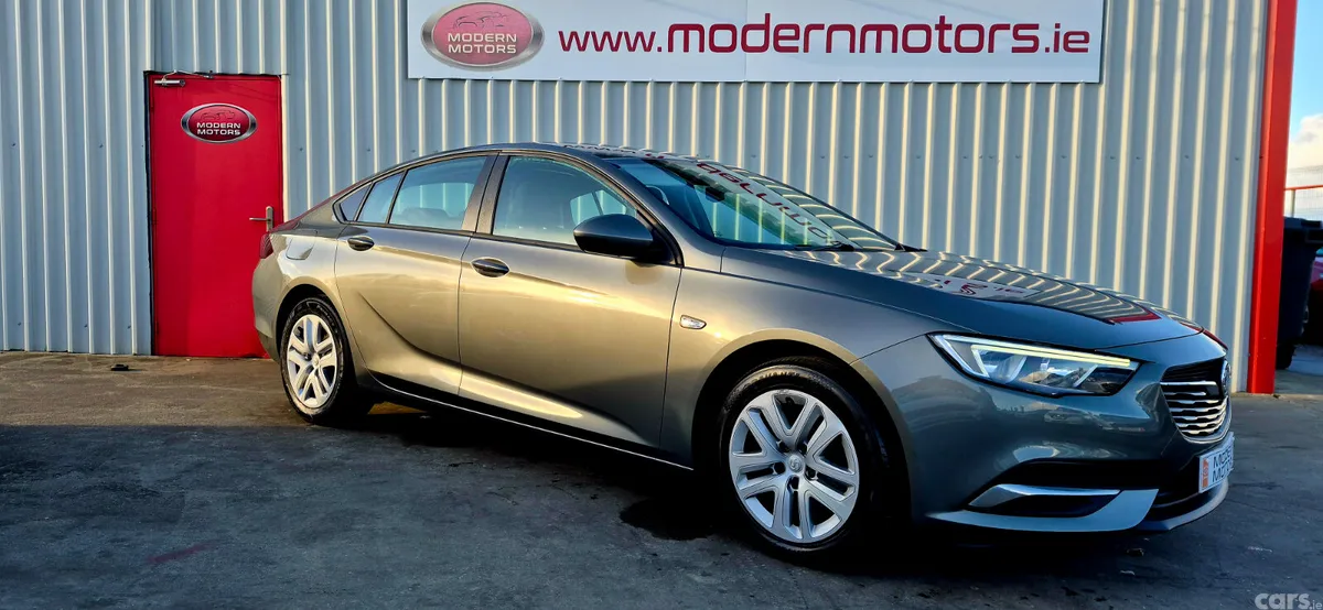 Vauxhall Insignia Hatchback, Diesel, 2018, Grey