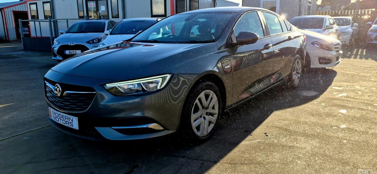 Vauxhall Insignia Hatchback, Diesel, 2018, Grey