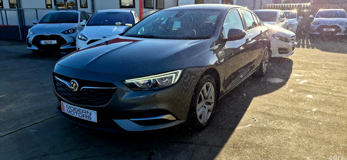 Vauxhall Insignia Hatchback, Diesel, 2018, Grey