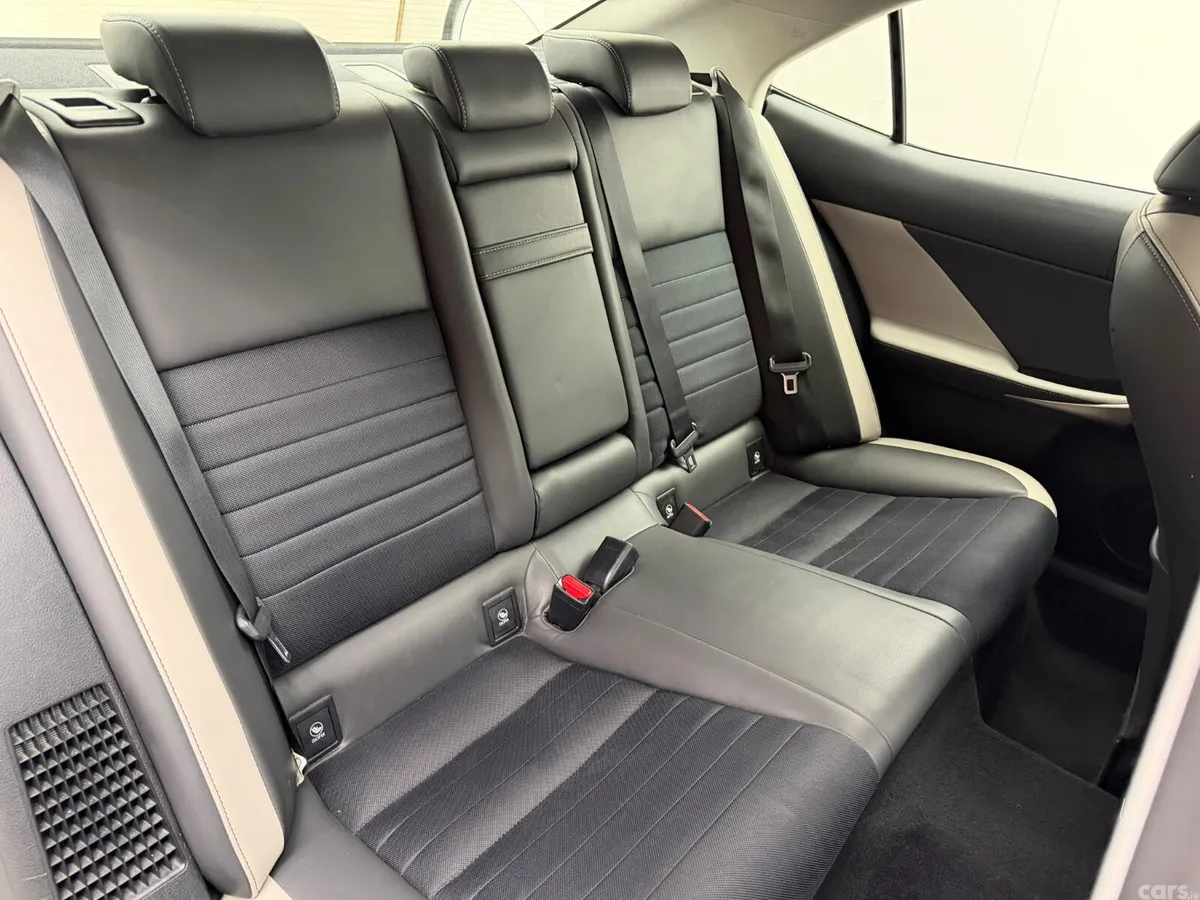 Lexus IS Saloon, Petrol Hybrid, 2016, White