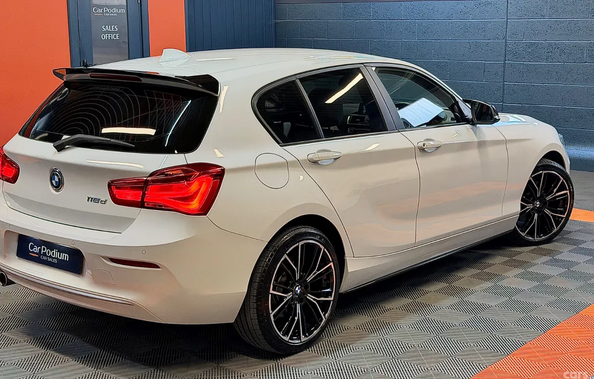 BMW 1-Series Hatchback, Diesel, 2017, White